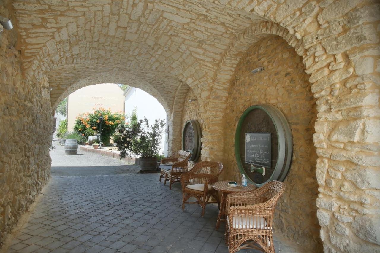 Winzerzimmer - Weingut Tinhof Eisenstadt Luaran gambar